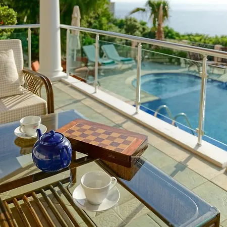Poseidon-in Winter Heated Outdoor Pool Villa *