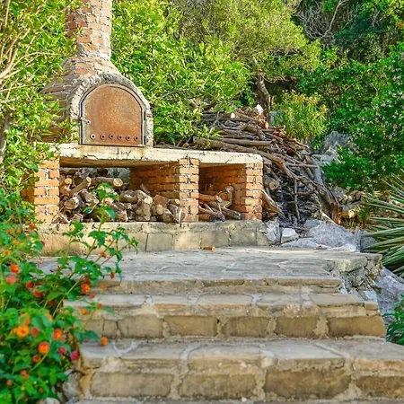 Poseidon-in Winter Heated Outdoor Pool Villa