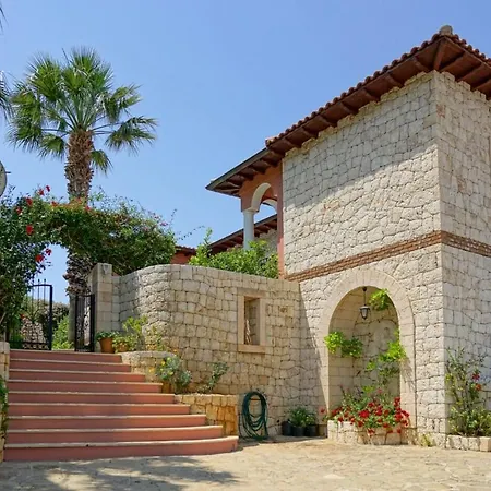 Poseidon-in Winter Heated Outdoor Pool Villa