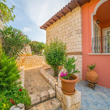 Poseidon-in Winter Heated Outdoor Pool Villa